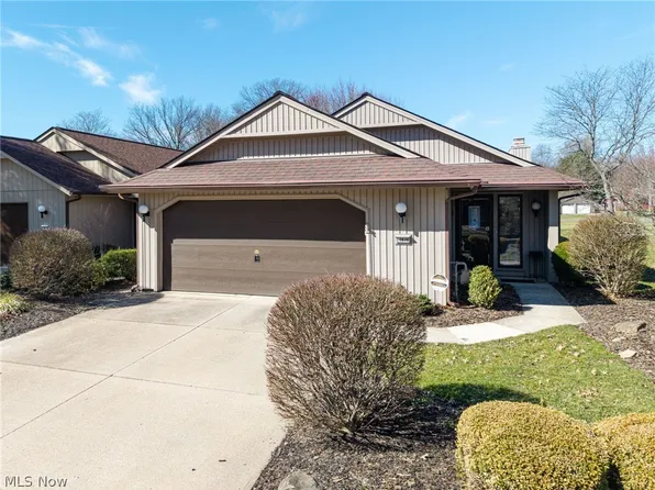 10806 Meadow Trl, Strongsville, OH 44149