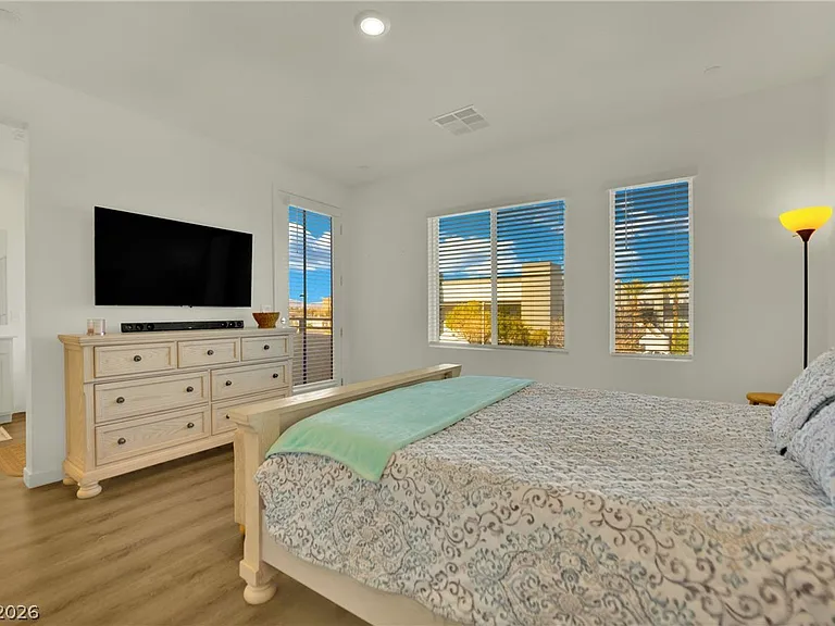 129 Laguna Commons Ln — Photo 21