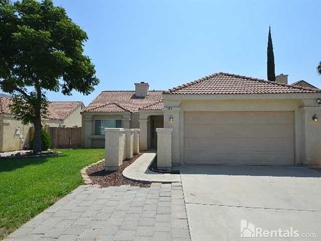 1st image of 123 Mistletoe Ave