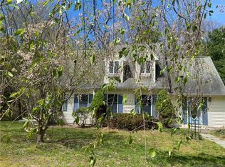 26 Bush Hill Rd, Brooklyn, CT 06234