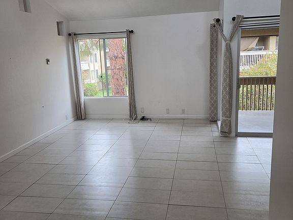 3rd image of 1801 Diamond St Unit 321