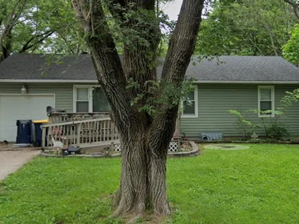 8306 E 110th St, Kansas City, MO 64134