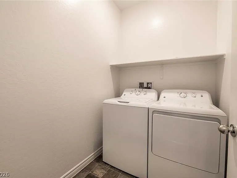 6478 Silver Estates St — Photo 16