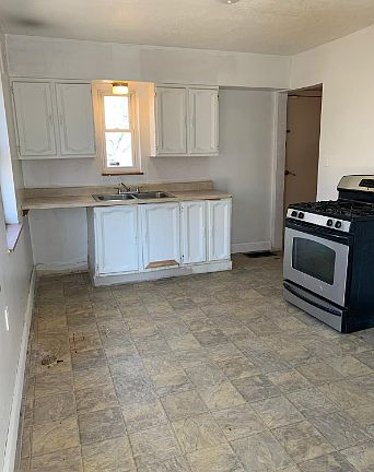 4th image of 3614 Maria Ave