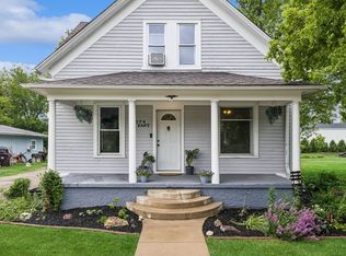 374 E Crystal Lake Ave, Crystal Lake, IL 60014