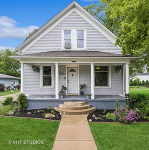 374 E Crystal Lake Ave, Crystal Lake, IL, 60014