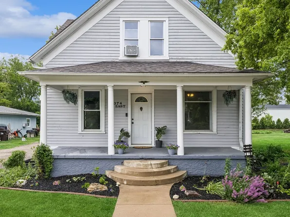 374 E Crystal Lake Ave, Crystal Lake, IL 60014