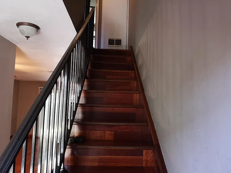 13429 1/2 Village Dr — Photo 2