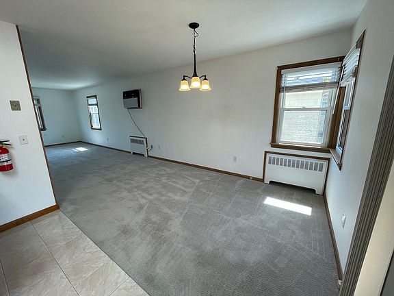 5th image of 32 Gould St Floor 2