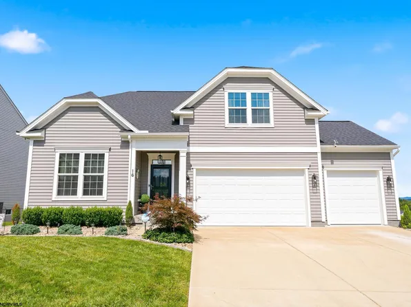 16 High Mountain Dr, Fairmont, WV 26554
