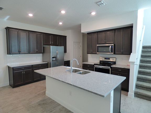 2nd image of 1403 Broad Wing Ln