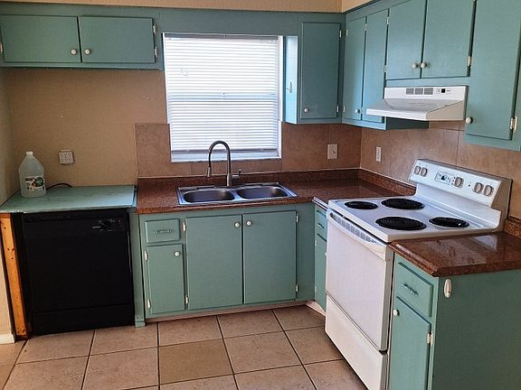 4th image of 4017 53rd Ave N #4017