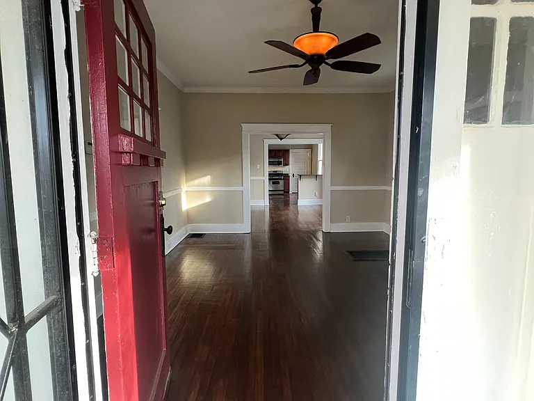 1994 Manila Ave — Photo 5