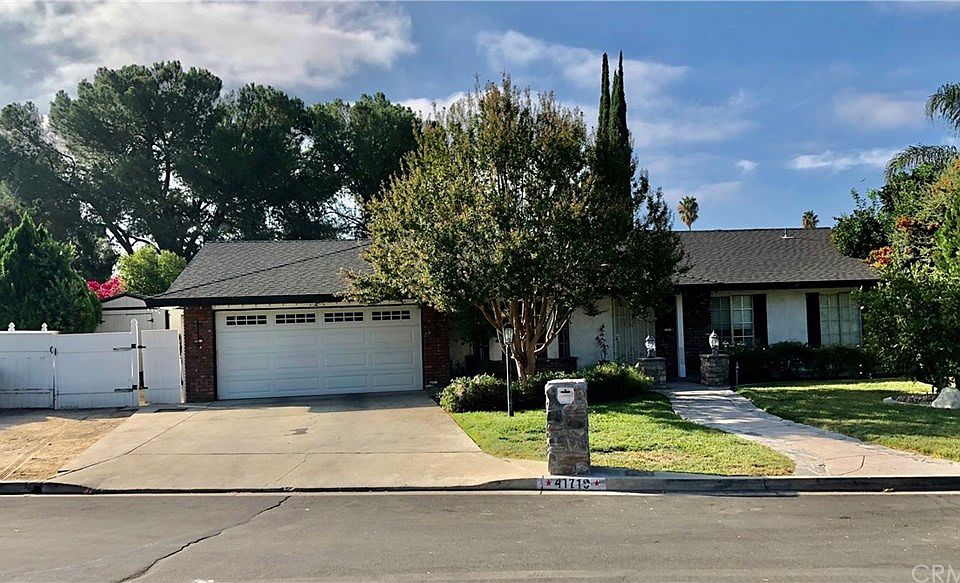 1st image of 41719 Lori Ln