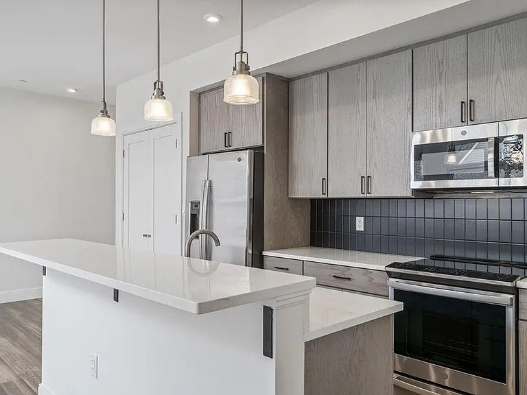 429 Cherry St #12 — Photo 10