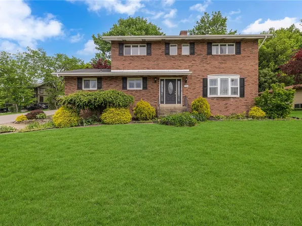 136 Upland Dr, Industry, PA 15052