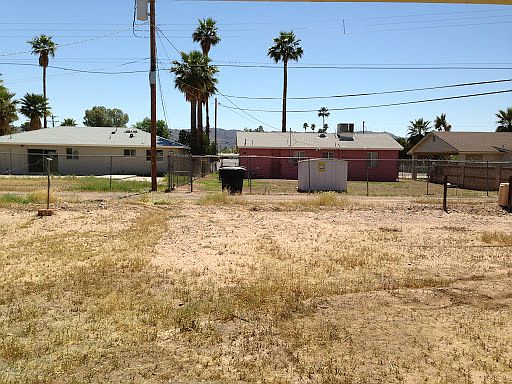 4th image of 1931 E Carver Dr