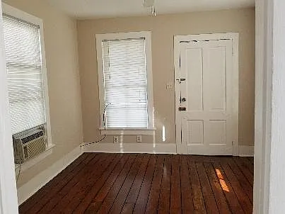Front Bedroom (2)