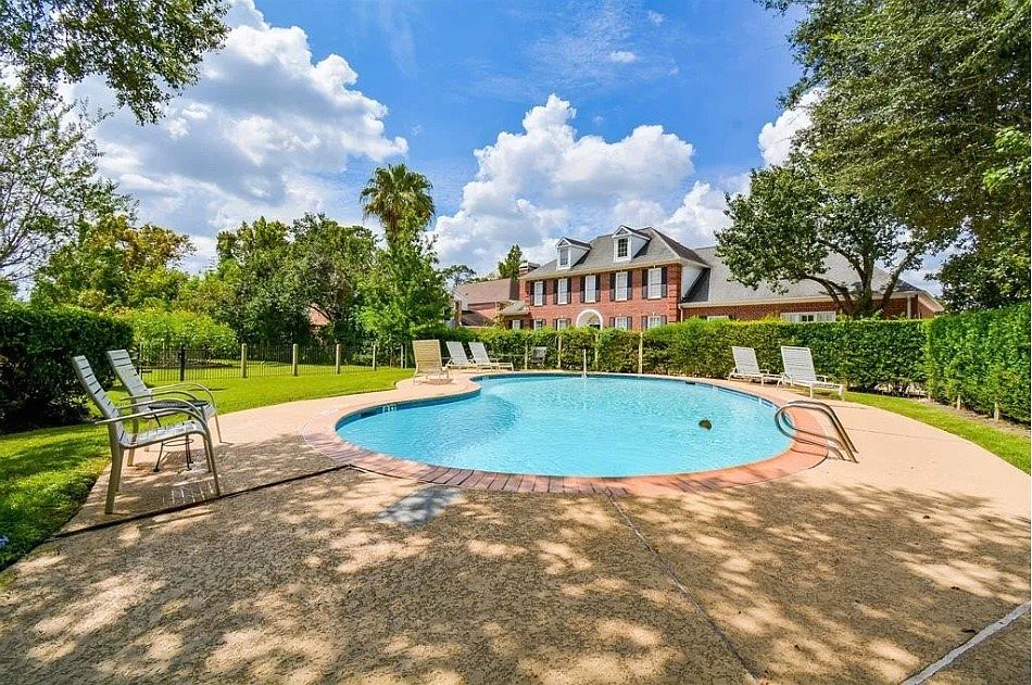 1st image of 9400 Doliver Dr APT 59
