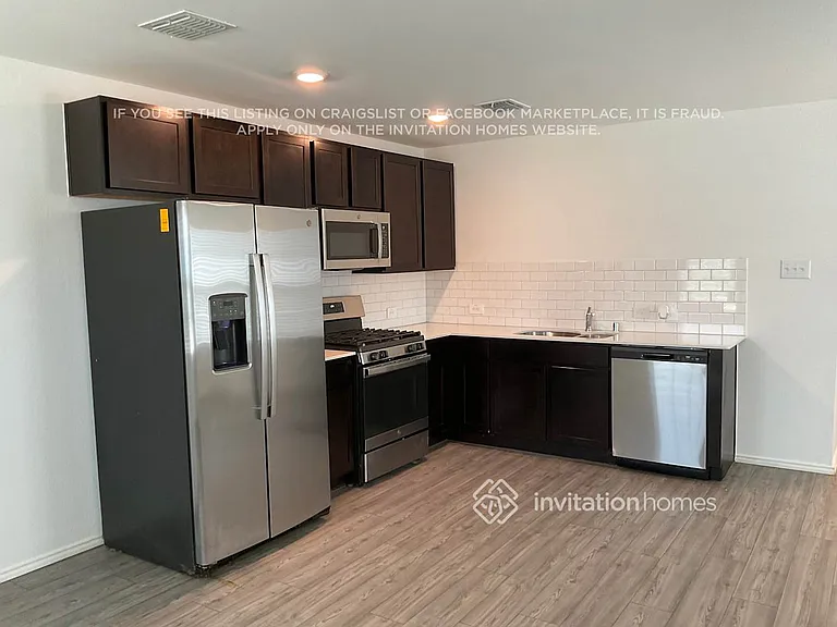 3038 Wallace Wells Ct — Photo 3