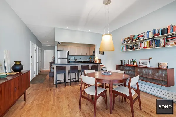 Sold by Bond New York | media 7