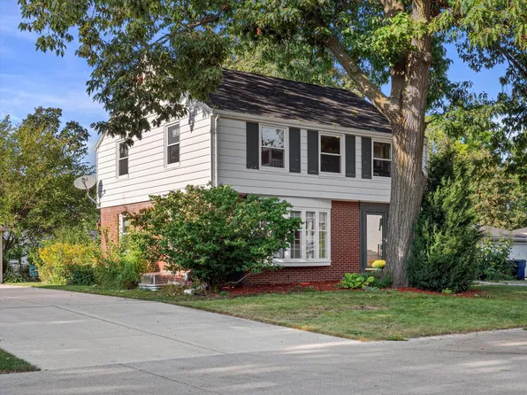 7406 West Warnimont AVENUE, Milwaukee, WI 53220