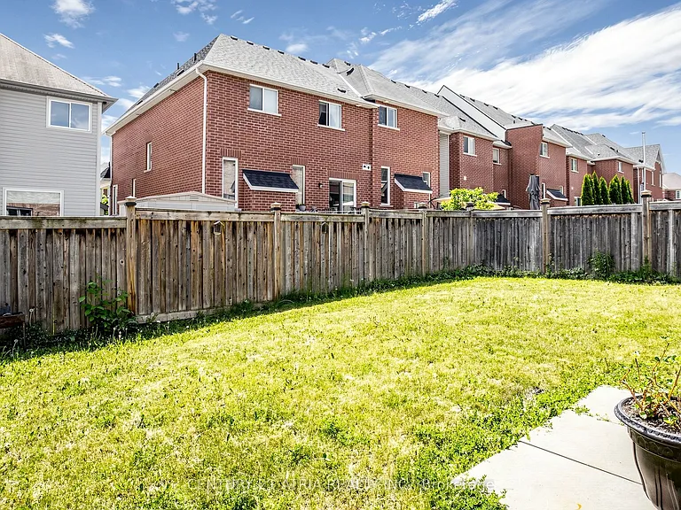 15 Paulgrave Ave — Photo 33