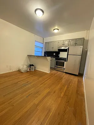 Rented by Bouklis Group | media 6