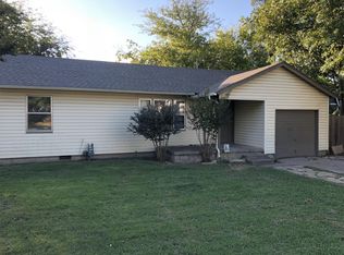 610 N 1st St, Broken Arrow, OK 74012