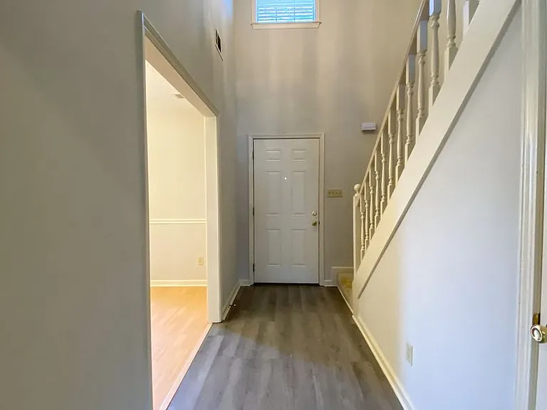 8294 Floral Springs Dr — Photo 2