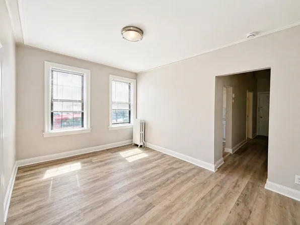 8 Garrison Avenue image 1 of 5