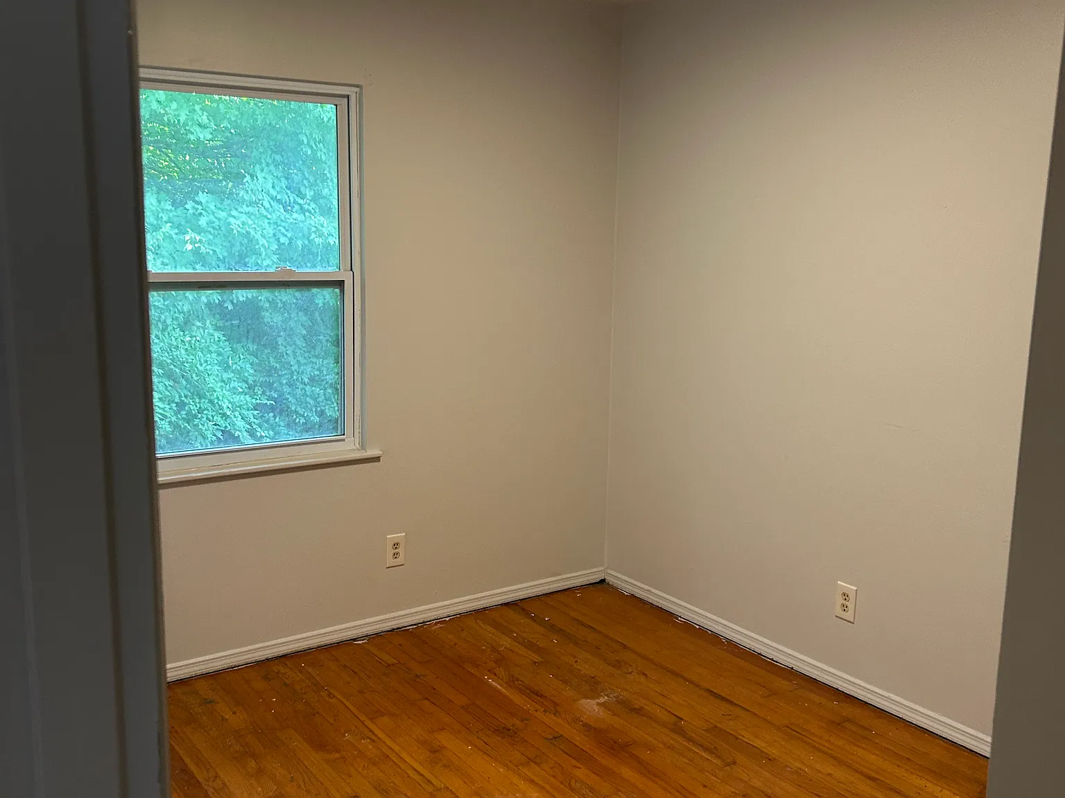 3 bed, 960 sqft, $1,000 — Photo 4
