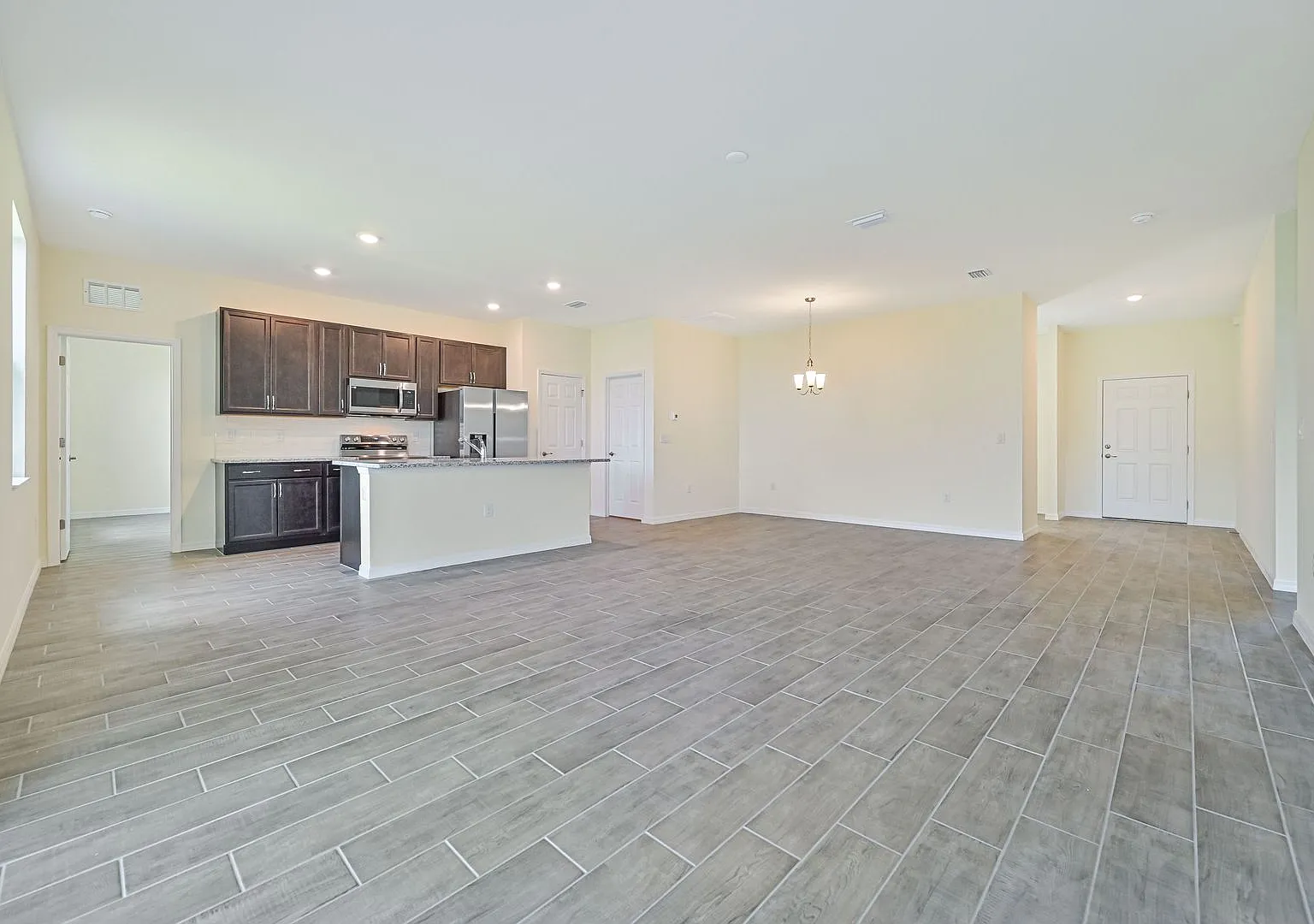 3 + Den Home in NW Cape ~ High End Finishes — Photo 3