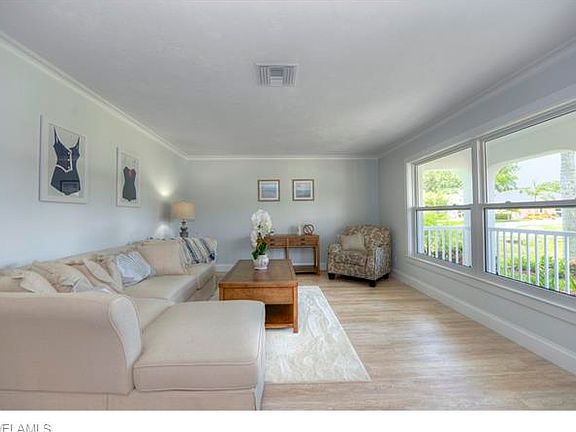 2nd image of 540 105th Ave N