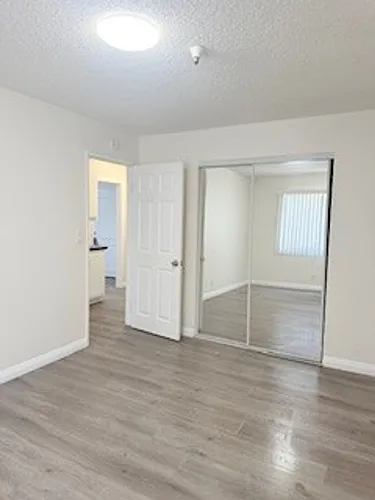 11431 Cedar Avenue Photo 1