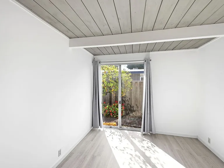 188 Ferne Ct — Photo 16