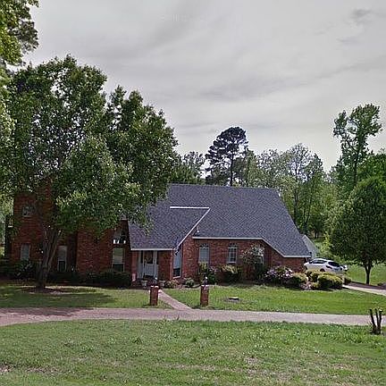 4th image of 1983 Woodlake Dr