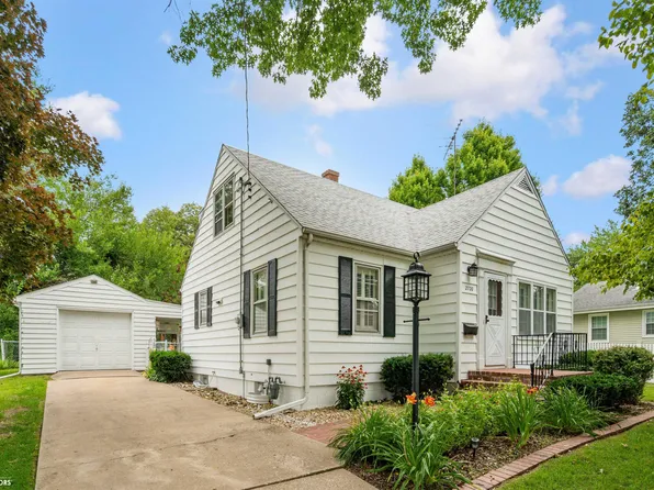 2720 Sunnyside Ave, Burlington, IA 52601