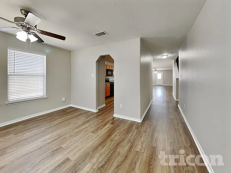8927 Summer Valley Ln — Photo 3