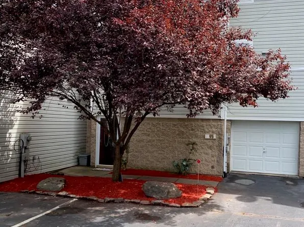 95 Allenberry Dr, Hanover Township, PA 18706