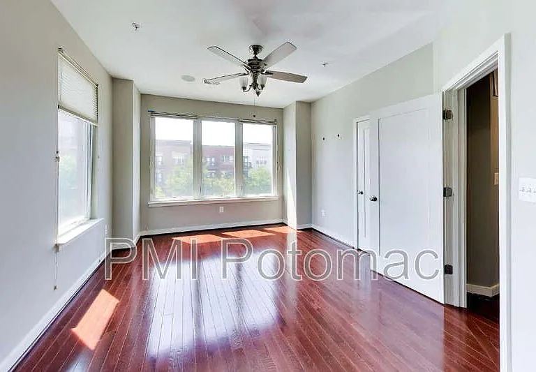 5600 45th Ave — Photo 22