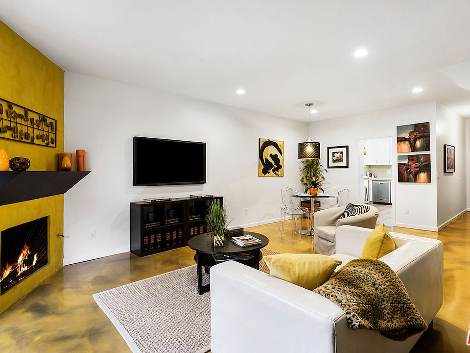 1st image of 2663 Centinela Ave Unit 202