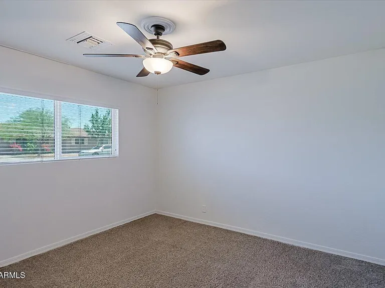 536 N Cheri Lynn Dr — Photo 17