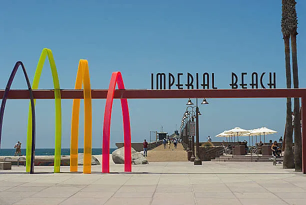 Imperial Beach oceanfront is located approximately 10 blocks away. Dining, shopping and entertainment are conveniently located.