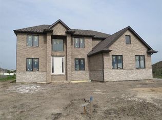 10200 Barbara Ln, Munster, IN 46321