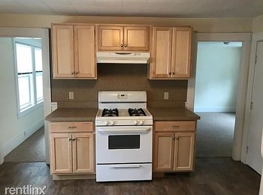 81B MAPLE St. #B Waltham Shared Unit Photo 3