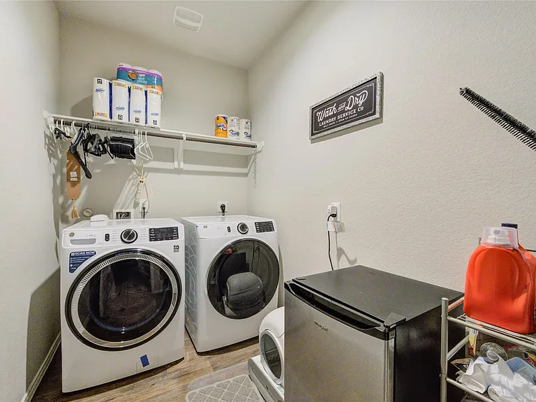 1615 Goose Island Ln — Photo 14