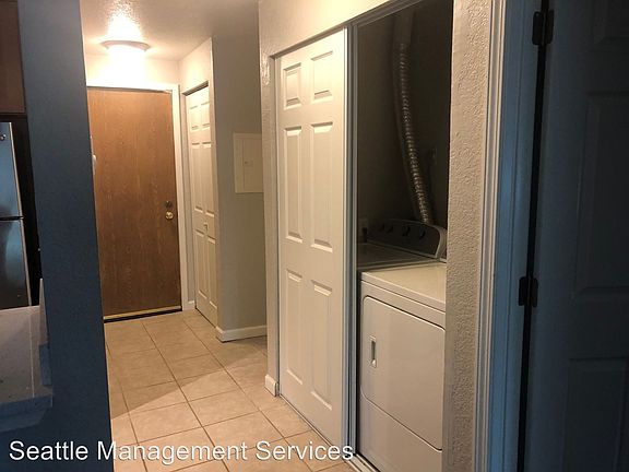 5th image of 12527 Roosevelt Way NE APT 201