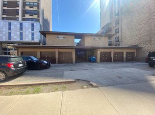 6131 N Sheridan Rd #C, Chicago, IL 60660