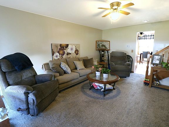4th image of 860-868 Carol Ave